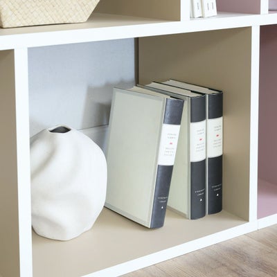 A4サイズまでの本や雑誌が収納できる高さ