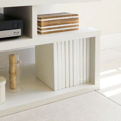 DVDの収納や飾り棚として