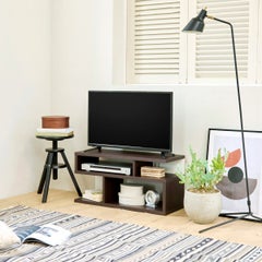[暮らしに、“飾る”という楽しみを]S字が目を引く32V型対応のテレビ台。オープンデザインでディスプレイも楽しめます。