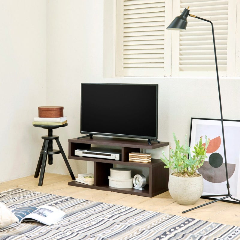 [暮らしに、“飾る”という楽しみを]S字が目を引く32V型対応のテレビ台。オープンデザインでディスプレイも楽しめます。