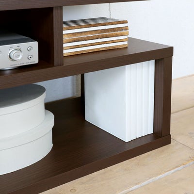 DVDの収納や飾り棚として