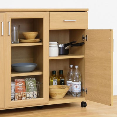 木製扉で隠す収納