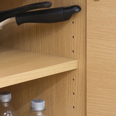 高さを調節できる移動棚