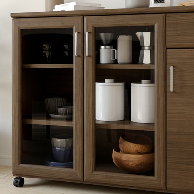 収納物が見やすいガラス扉