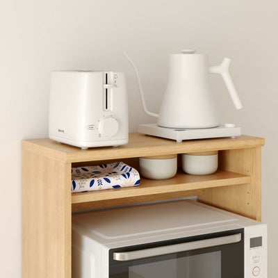 小さな家電は天板にも置けます