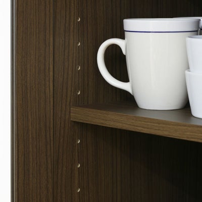 高さを調節できる移動棚