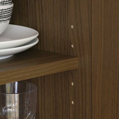 高さを調節できる移動棚