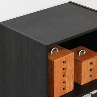 インテリアに馴染むベーシックカラー