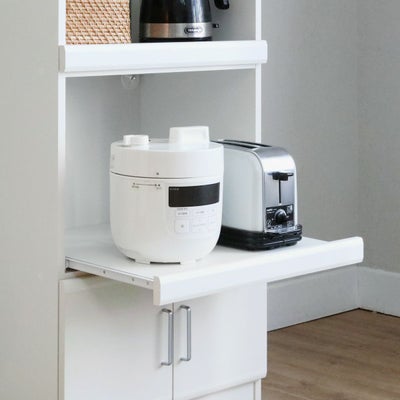 引き出して使えるスライド棚