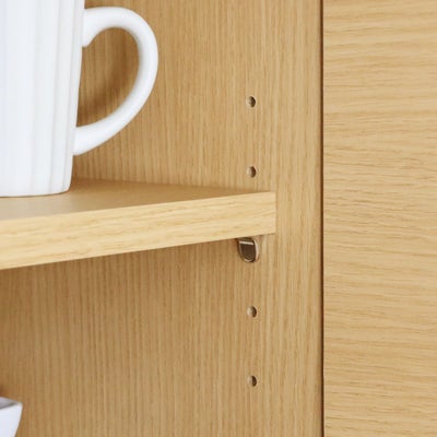 高さを調節できる移動棚