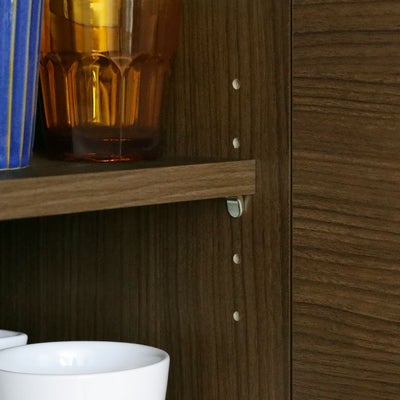 高さを調節できる移動棚