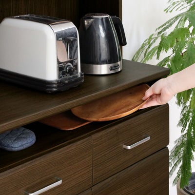 お盆やラップの収納