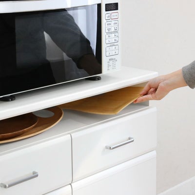 お盆やラップの収納