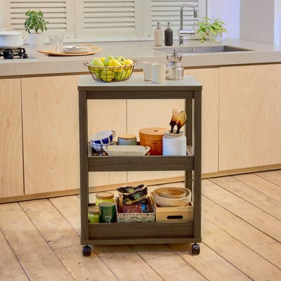 追加の作業台や配膳に