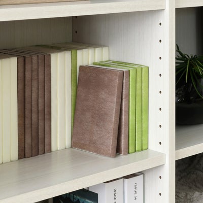 文庫本を前後に並べて収納できます